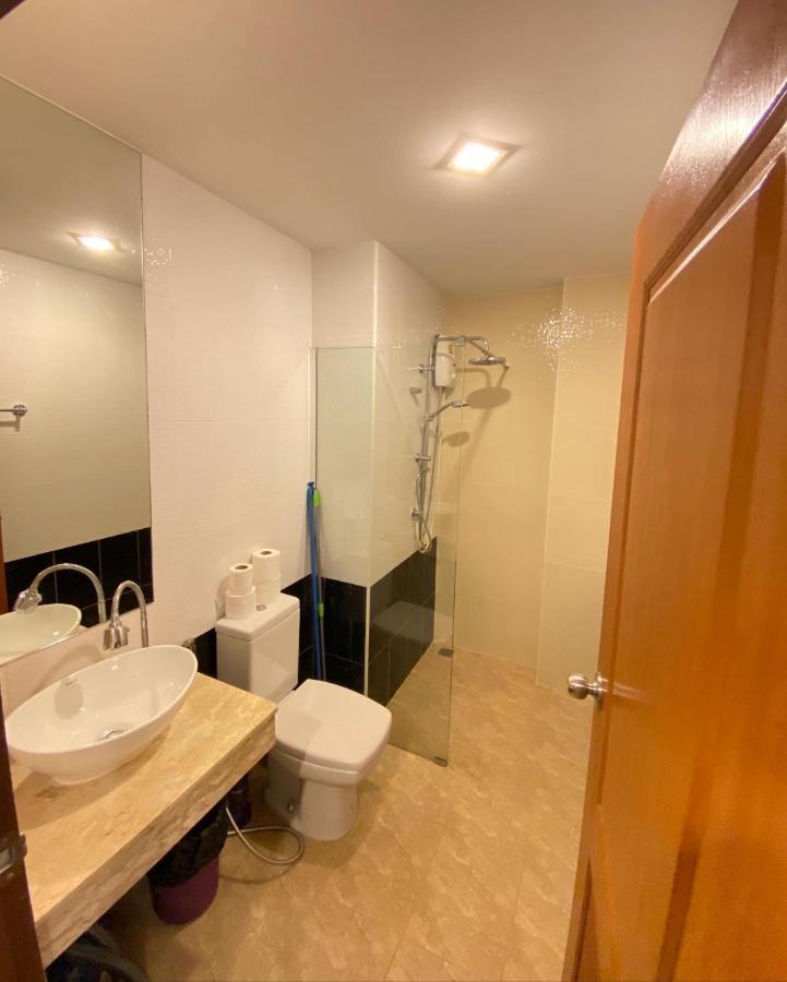 Trio Gems Condo Pattaya, Thailand Haat Jomtien Eksteriør bilde